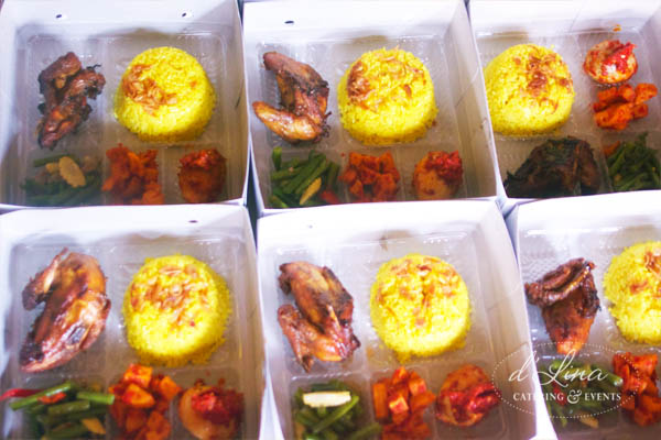 pesan-nasi-kotak-nasi-kuning-box-dlina-catering